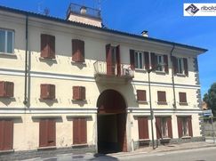 Negozio/Locale commerciale in Commerciale