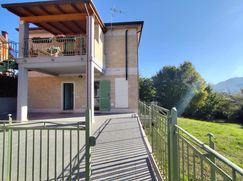 Casa Bi/Trifamiliare in Residenziale