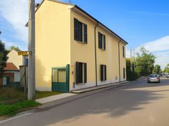 Casa Bi/Trifamiliare in Residenziale