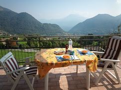Casa Bi/Trifamiliare in Residenziale