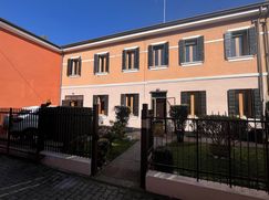 Casa Bi/Trifamiliare in Residenziale