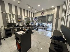 Negozio/Locale commerciale in Commerciale