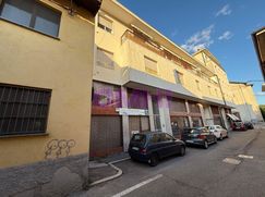 Negozio/Locale commerciale in Commerciale
