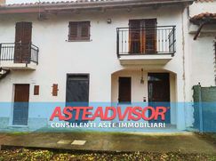 Casa Bi/Trifamiliare in Residenziale