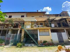 Casa Bi/Trifamiliare in Residenziale