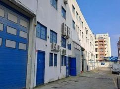 Negozio/Locale commerciale in Commerciale