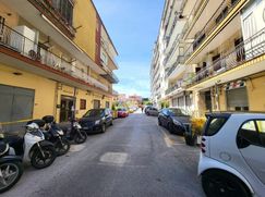 Negozio/Locale commerciale in Commerciale