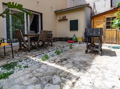 Casa Bi/Trifamiliare in Residenziale