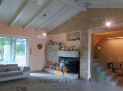 Casa Bi/Trifamiliare in Residenziale