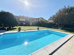 Casa Bi/Trifamiliare in Residenziale