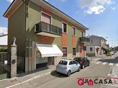 Negozio/Locale commerciale in Commerciale