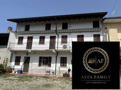 Casa Bi/Trifamiliare in Residenziale