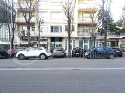 Negozio/Locale commerciale in Commerciale