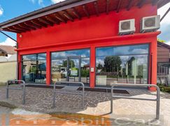 Negozio/Locale commerciale in Commerciale