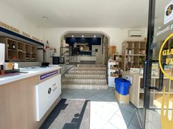 Negozio/Locale commerciale in Commerciale