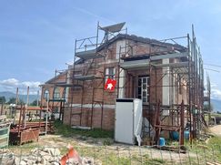 Casa Bi/Trifamiliare in Residenziale
