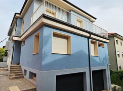 Casa Bi/Trifamiliare in Residenziale