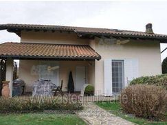 Casa Bi/Trifamiliare in Residenziale
