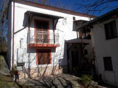 Casa Bi/Trifamiliare in Residenziale