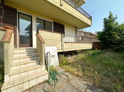 Casa Bi/Trifamiliare in Residenziale
