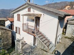 Casa Bi/Trifamiliare in Residenziale