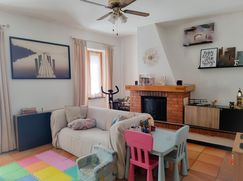 Casa Bi/Trifamiliare in Residenziale