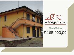 Casa Bi/Trifamiliare in Residenziale