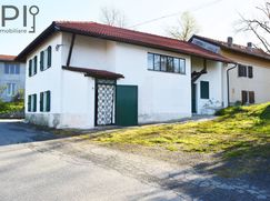 Casa Bi/Trifamiliare in Residenziale
