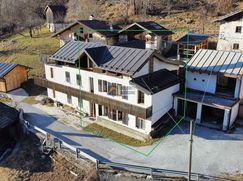 Casa Bi/Trifamiliare in Residenziale