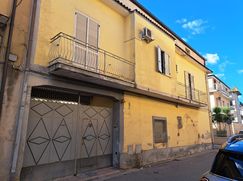 Casa Bi/Trifamiliare in Residenziale