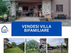 Casa Bi/Trifamiliare in Residenziale