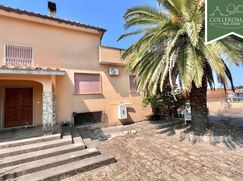 Casa Bi/Trifamiliare in Residenziale