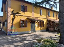 Casa Bi/Trifamiliare in Residenziale
