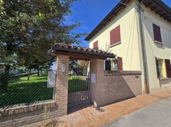 Casa Bi/Trifamiliare in Residenziale