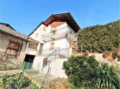 Casa Bi/Trifamiliare in Residenziale