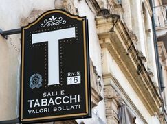 Attività/Licenza (con o senza mura) in Commerciale