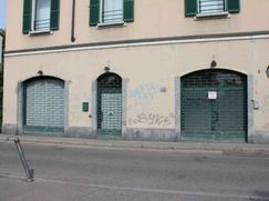 Negozio/Locale commerciale in Commerciale