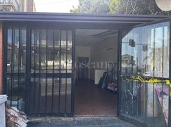 Negozio/Locale commerciale in Commerciale