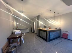 Negozio/Locale commerciale in Commerciale