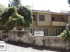 Casa Bi/Trifamiliare in Residenziale