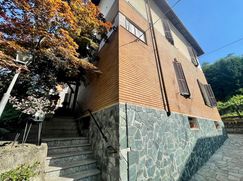 Casa Bi/Trifamiliare in Residenziale