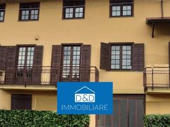 Casa Bi/Trifamiliare in Residenziale
