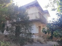 Casa Bi/Trifamiliare in Residenziale
