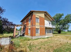 Casa Bi/Trifamiliare in Residenziale