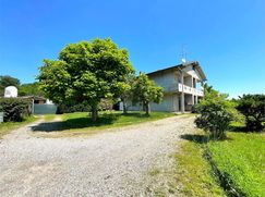 Casa Bi/Trifamiliare in Residenziale