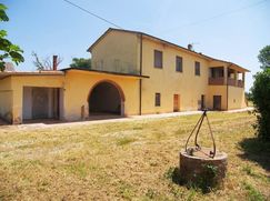 Casa Bi/Trifamiliare in Residenziale