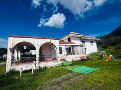 Casa Bi/Trifamiliare in Residenziale