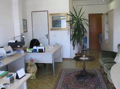 Negozio/Locale commerciale in Commerciale