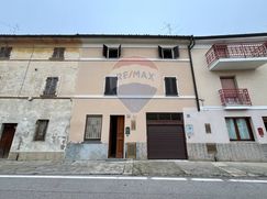 Casa Bi/Trifamiliare in Residenziale