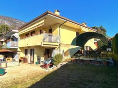 Casa Bi/Trifamiliare in Residenziale
